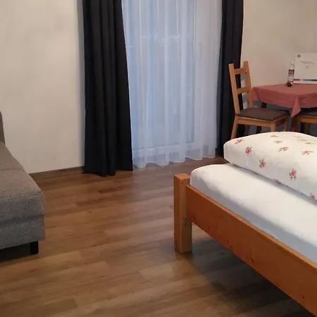 בית הארחה Haus Alpina