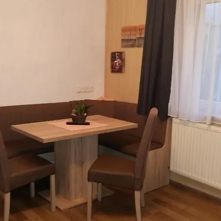 Haus Alpina בית הארחה לאנגנפלד