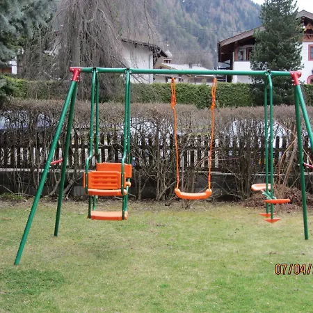 Haus Alpina Guest house *